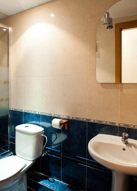 Estudios Pelayo Guest House Barcelone Chambre photo