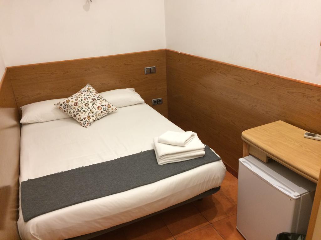 Estudios Pelayo Guest House Barcelone Extérieur photo