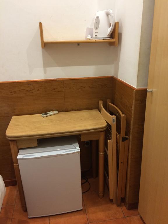 Estudios Pelayo Guest House Barcelone Chambre photo
